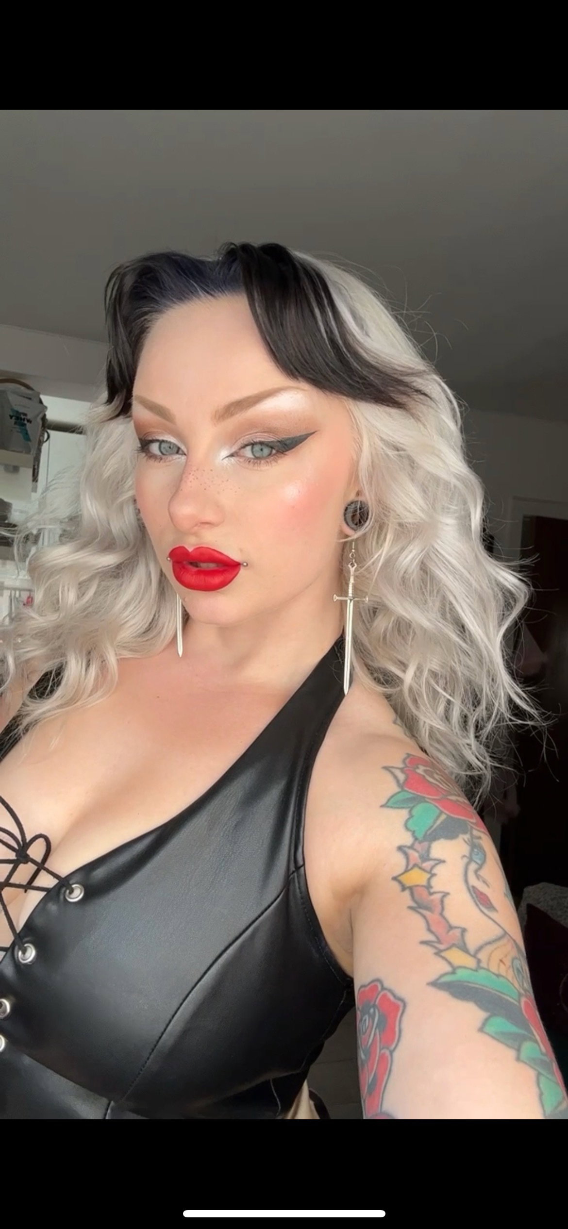 Polly ♡ Pinup Stripteaser - Onlyfans créateur