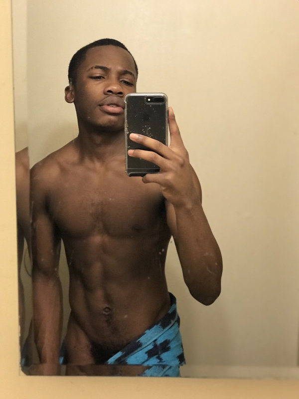 Famous Dae - OnlyFans creator with 0 reviews (0.0/5 stars)