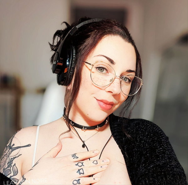⚔️ Leah Von Noire ⚔️ - OnlyFans creator with 1 reviews (4.0/5 stars)