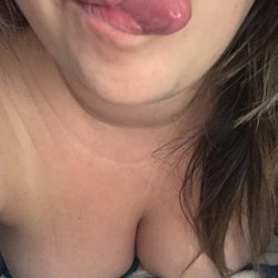 Wiscowife’s Fans - OnlyFans creator with 0 reviews (0.0/5 stars)