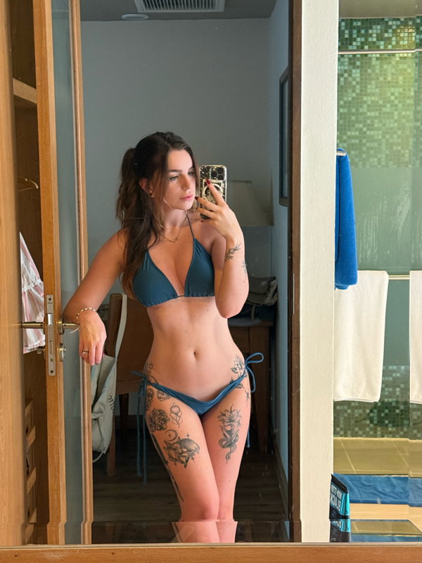 RyliePink 🖤 I do not use telegram - OnlyFans creator with 0 reviews (0.0/5 stars)