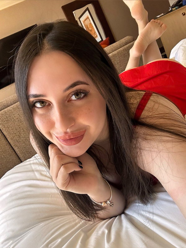 Di - OnlyFans creator with 0 reviews (0.0/5 stars)
