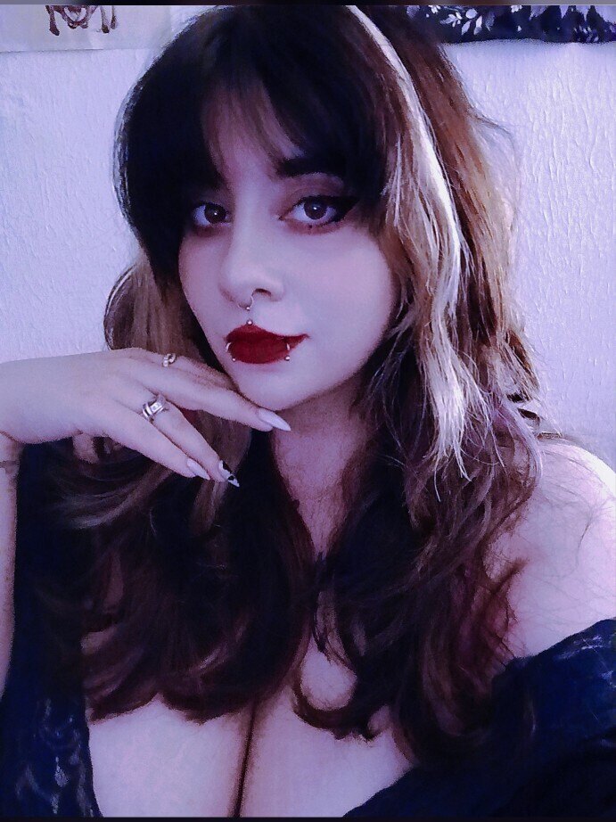 Raven Roth - Onlyfans créateur