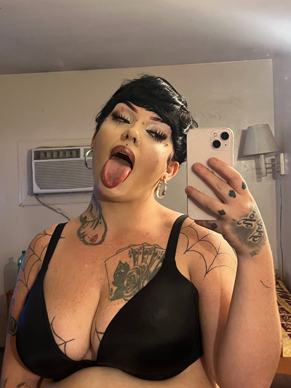 webs🕷 - OnlyFans creator with 0 reviews (0.0/5 stars)