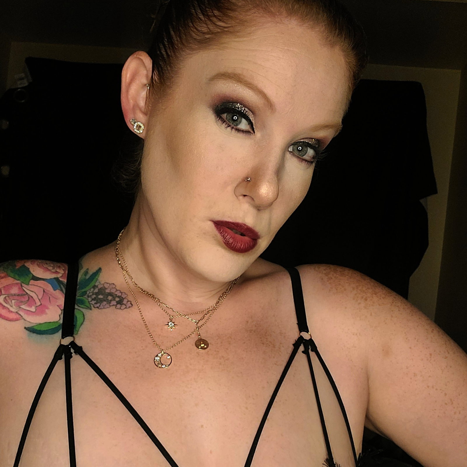 Red Riding Babe - Onlyfans Creator