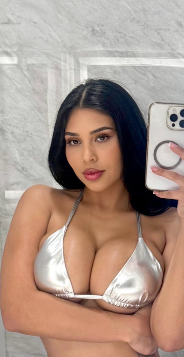 Mia Francis ✨😻