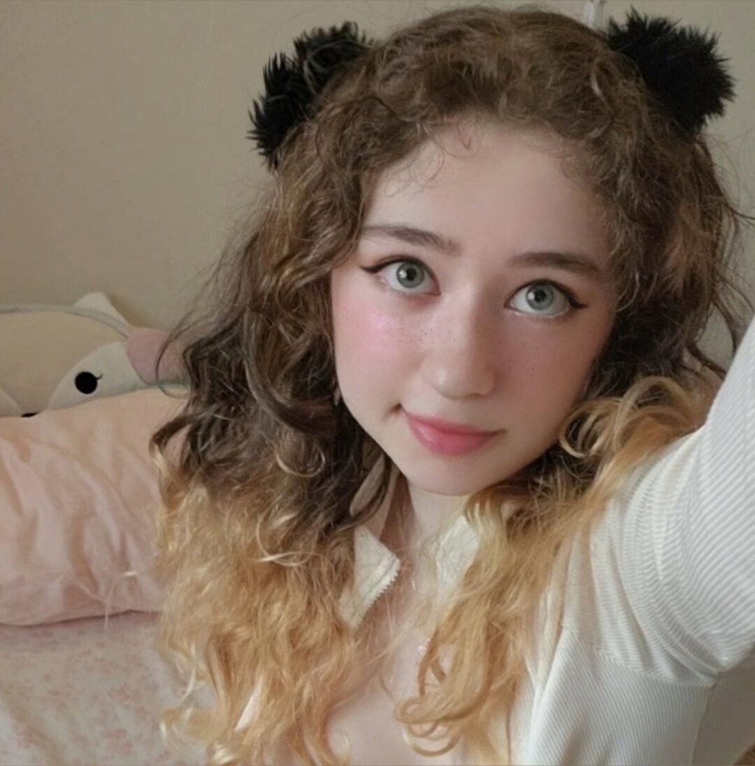 Rose Haze - Onlyfans Creator