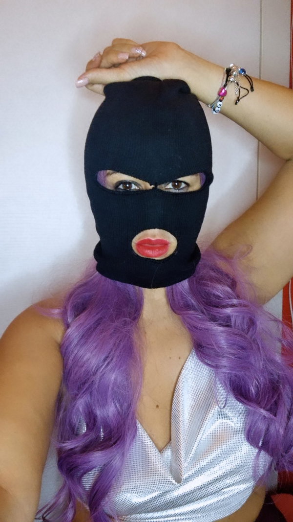 RoxLadyBugs - OnlyFans creator with 0 reviews (0.0/5 stars)