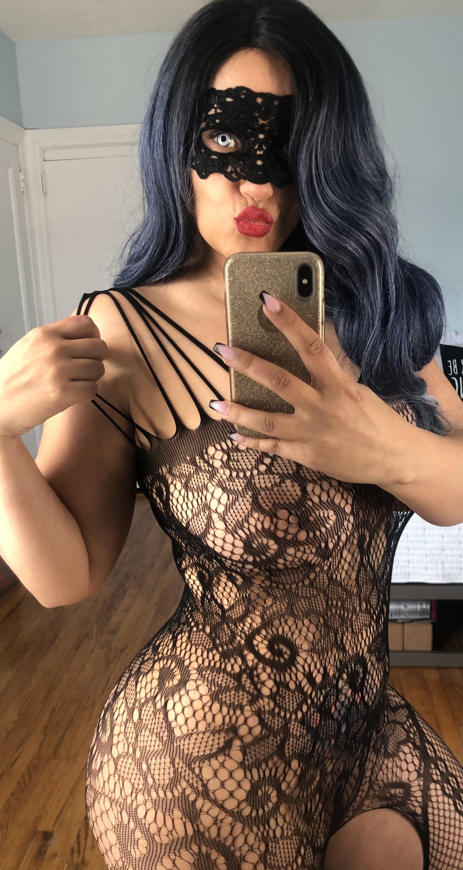RoxxySantanaa - Onlyfans Creator