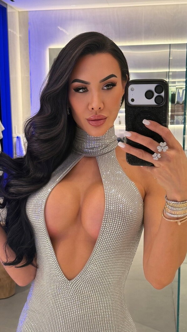 Corrie - OnlyFans creator with 0 reviews (0.0/5 stars)