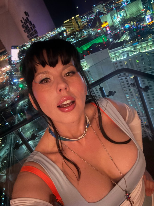 Amber Chase ® - OnlyFans creator with 0 reviews (0.0/5 stars)