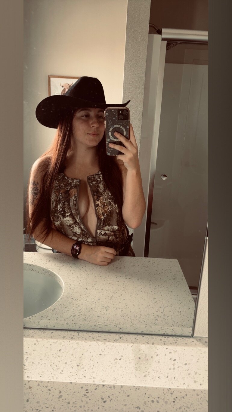 Aspen - Onlyfans Creator