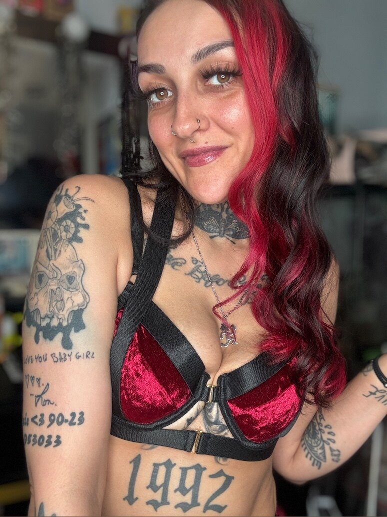 §lïm§håw†¥810 - Onlyfans Creator