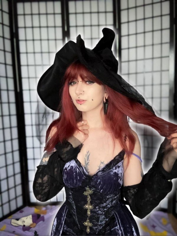 Shpooky Sarah 🖤 FREE PAGE 💦