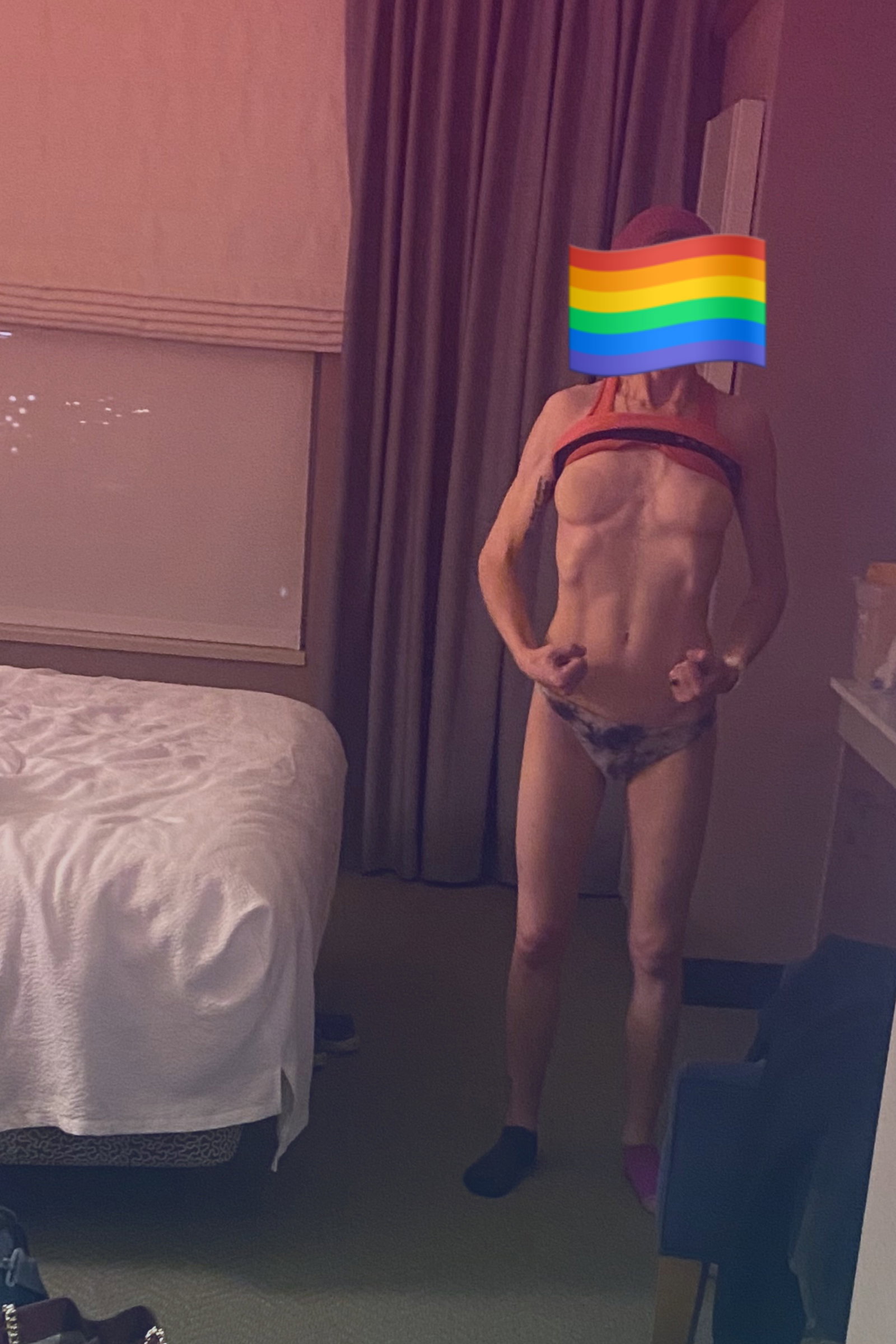 SkinnyDykeEnergy - Onlyfans Creator