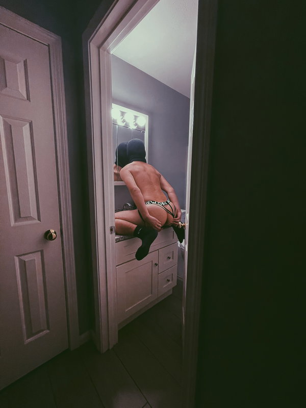 smoothaznn - OnlyFans creator with 0 reviews (0.0/5 stars)