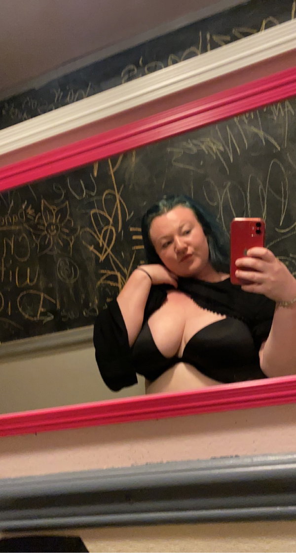 Squidney - OnlyFans creator with 0 reviews (0.0/5 stars)