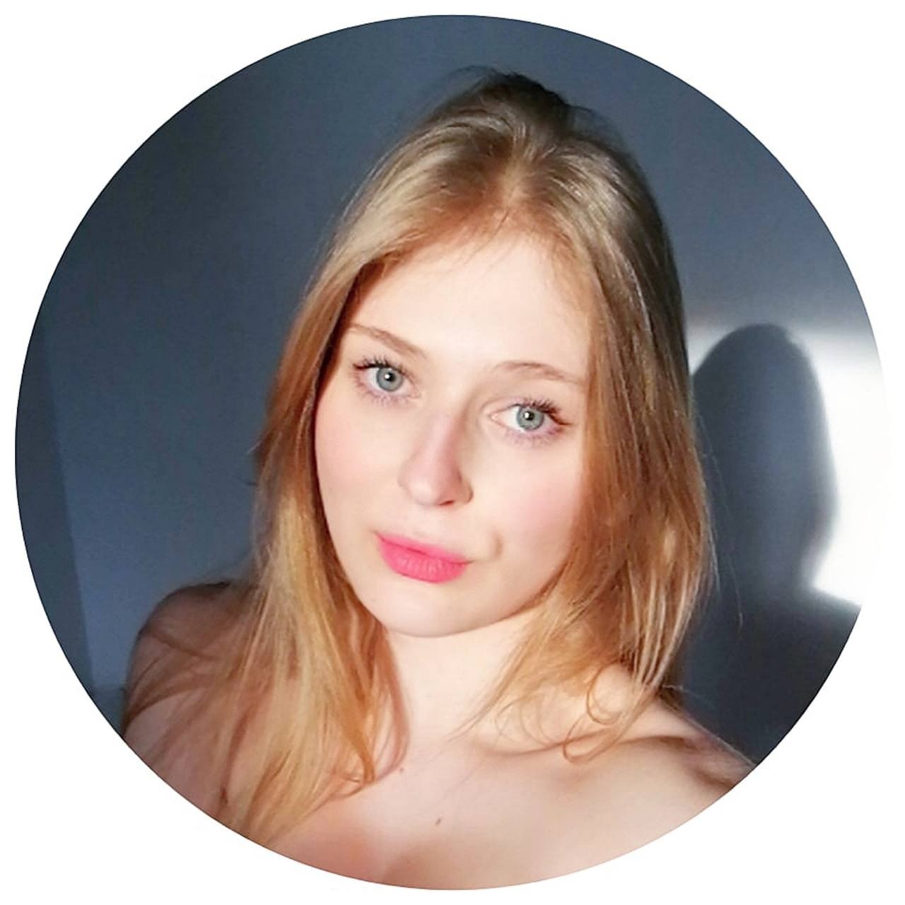 Stella - Onlyfans Creator