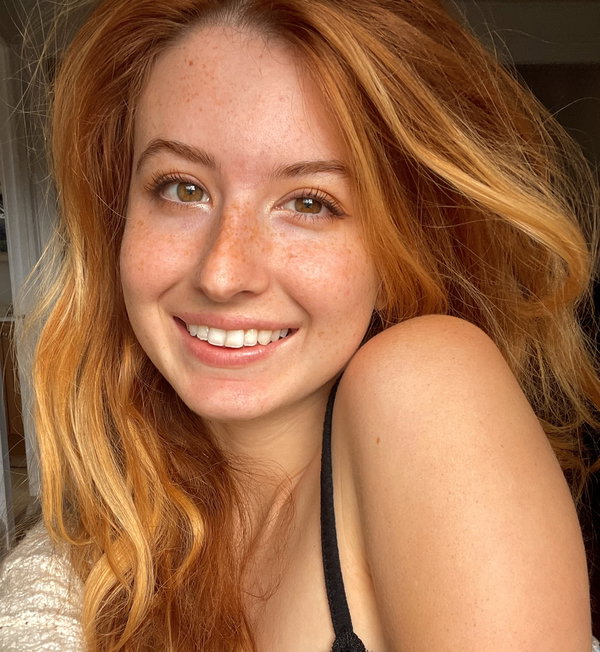 Strawberry Kisses - OnlyFans creator with 0 reviews (0.0/5 stars)