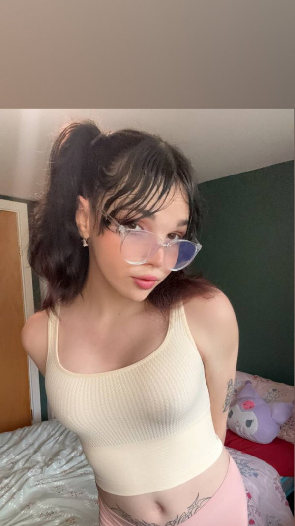 Angèle - OnlyFans creator with 0 reviews (0.0/5 stars)
