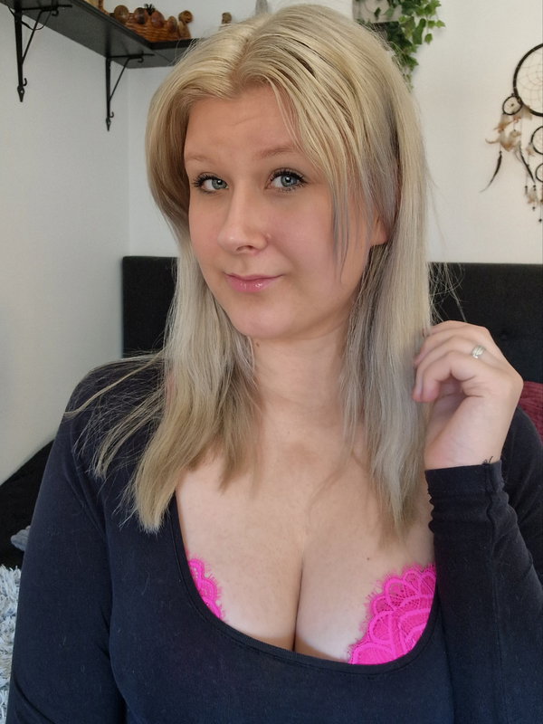 Swelexa - OnlyFans creator with 0 reviews (0.0/5 stars)