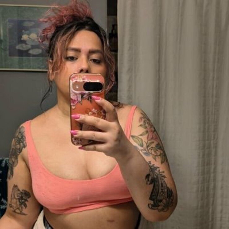 Zara - Onlyfans Creator