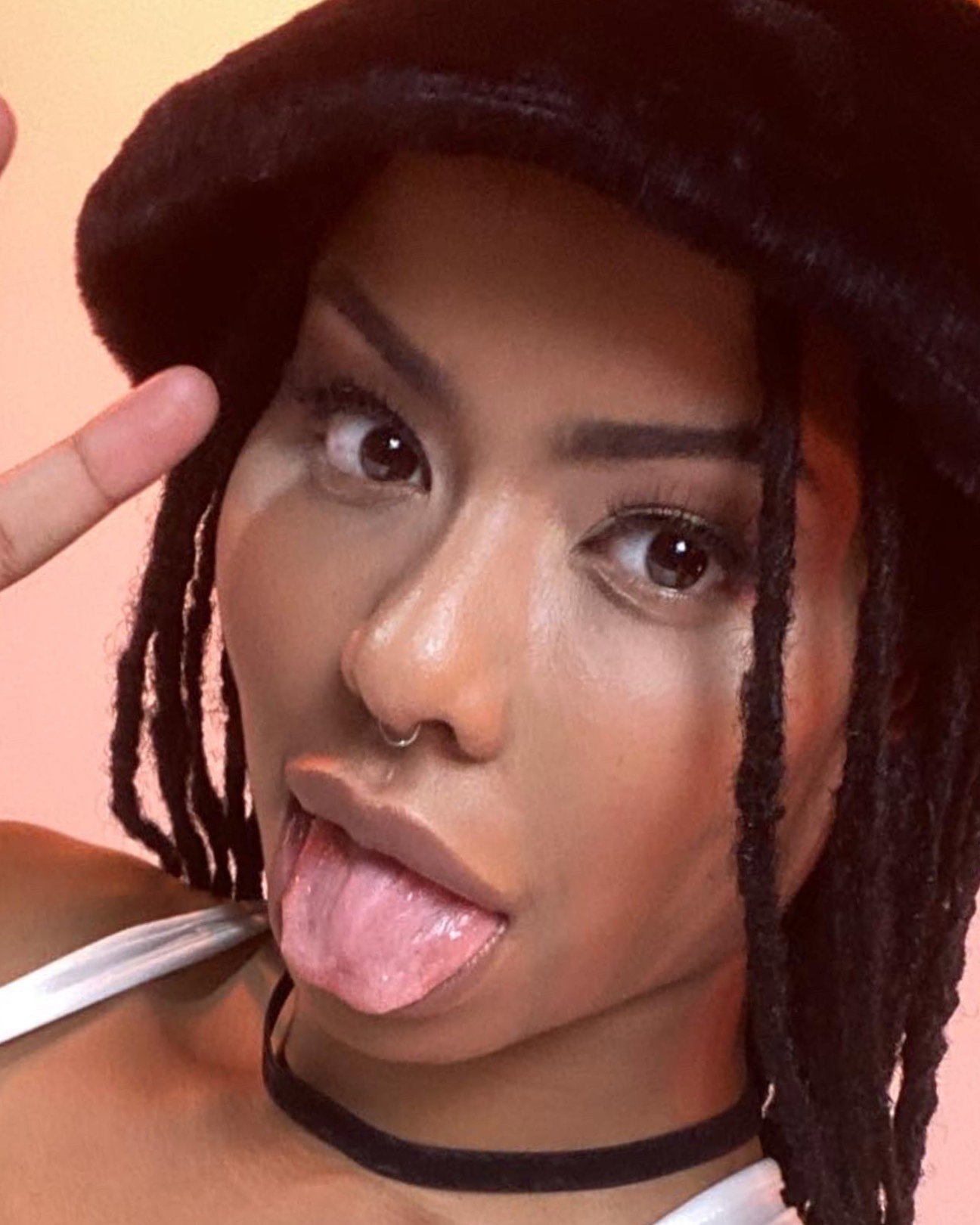 Kira Noir - Onlyfans Creator