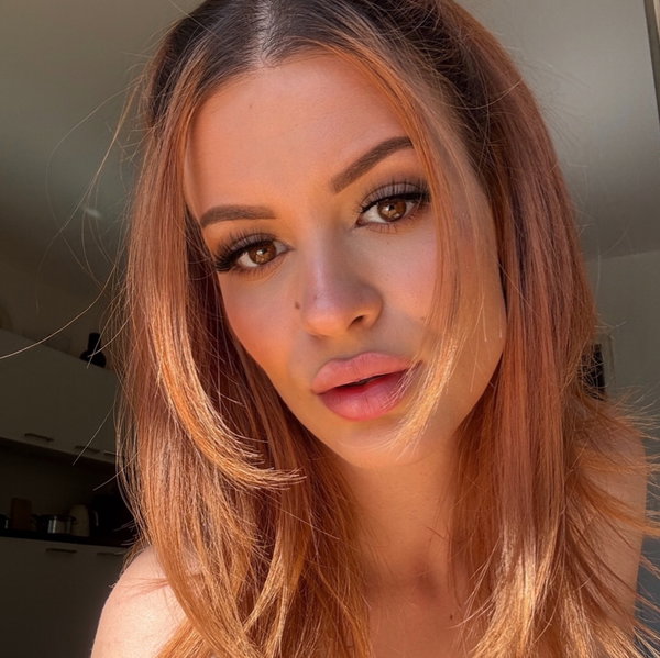 Mia - OnlyFans creator with 0 reviews (0.0/5 stars)