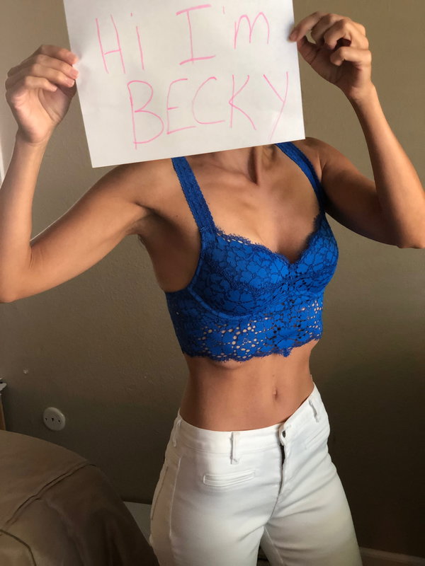 The Topless Wife - OnlyFans creator with 0 reviews (0.0/5 stars)