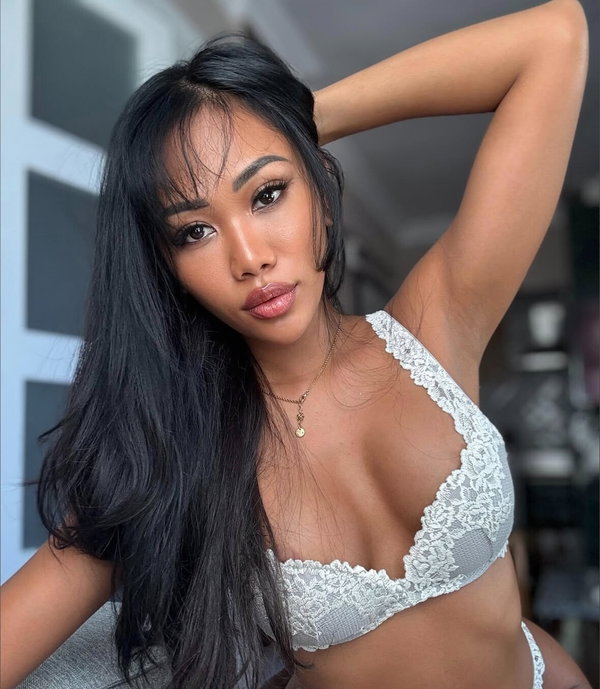 Tokyo Hai - OnlyFans creator with 0 reviews (0.0/5 stars)