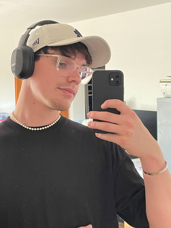 𝙩𝙬𝙞𝙣𝙠 𝙡𝙚𝙫𝙞 - OnlyFans creator with 0 reviews (0.0/5 stars)