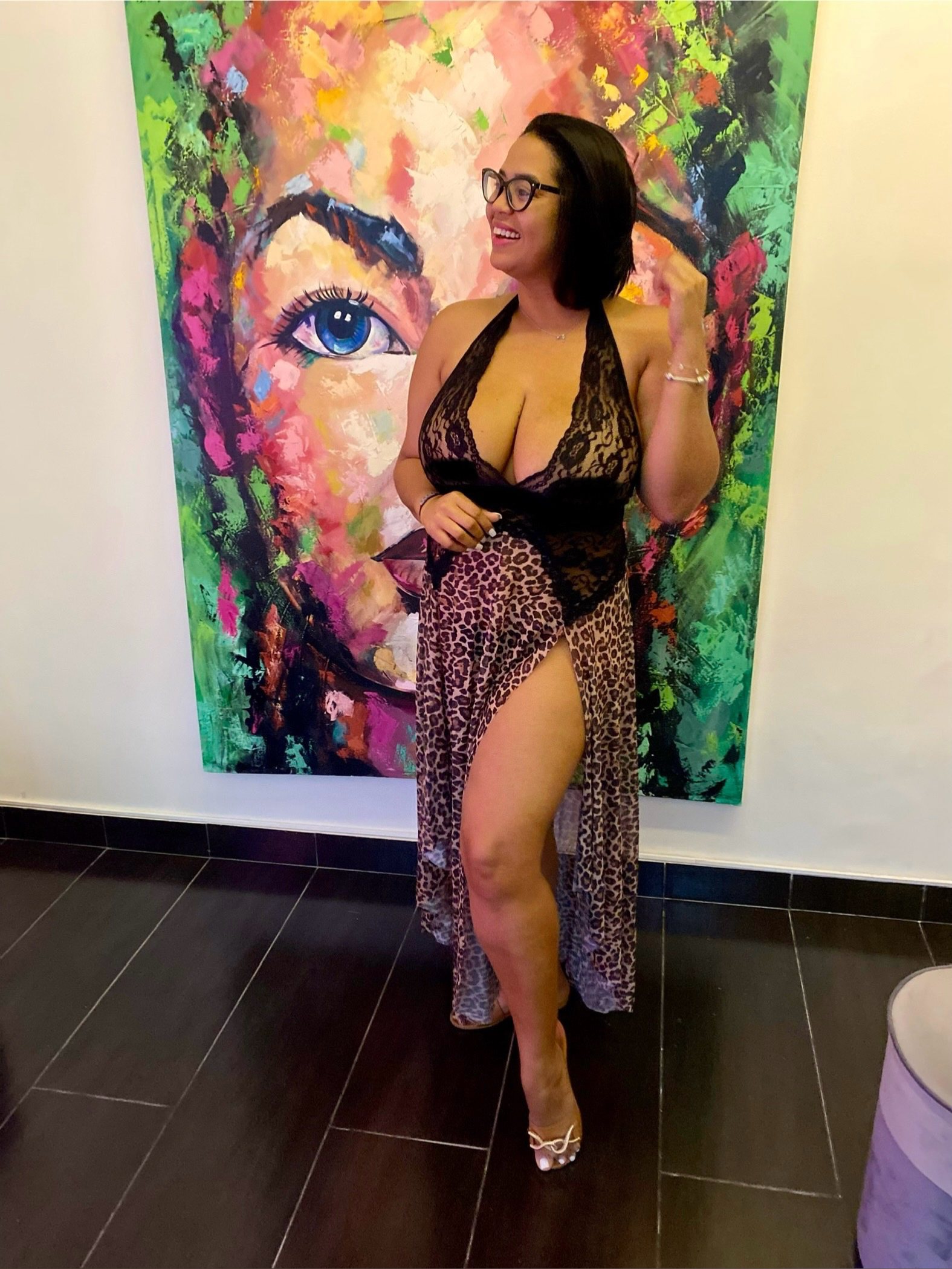 Ariela Bootyfull