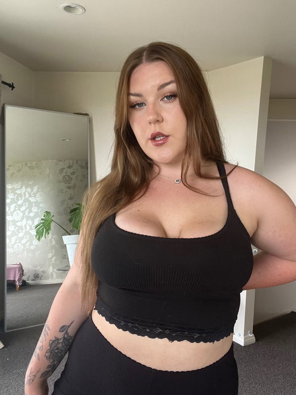 Niamh 🦋🌈 - OnlyFans creator with 0 reviews (0.0/5 stars)
