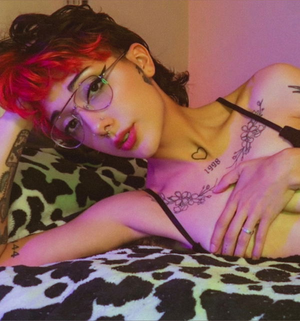 Vaeda - OnlyFans creator with 0 reviews (0.0/5 stars)