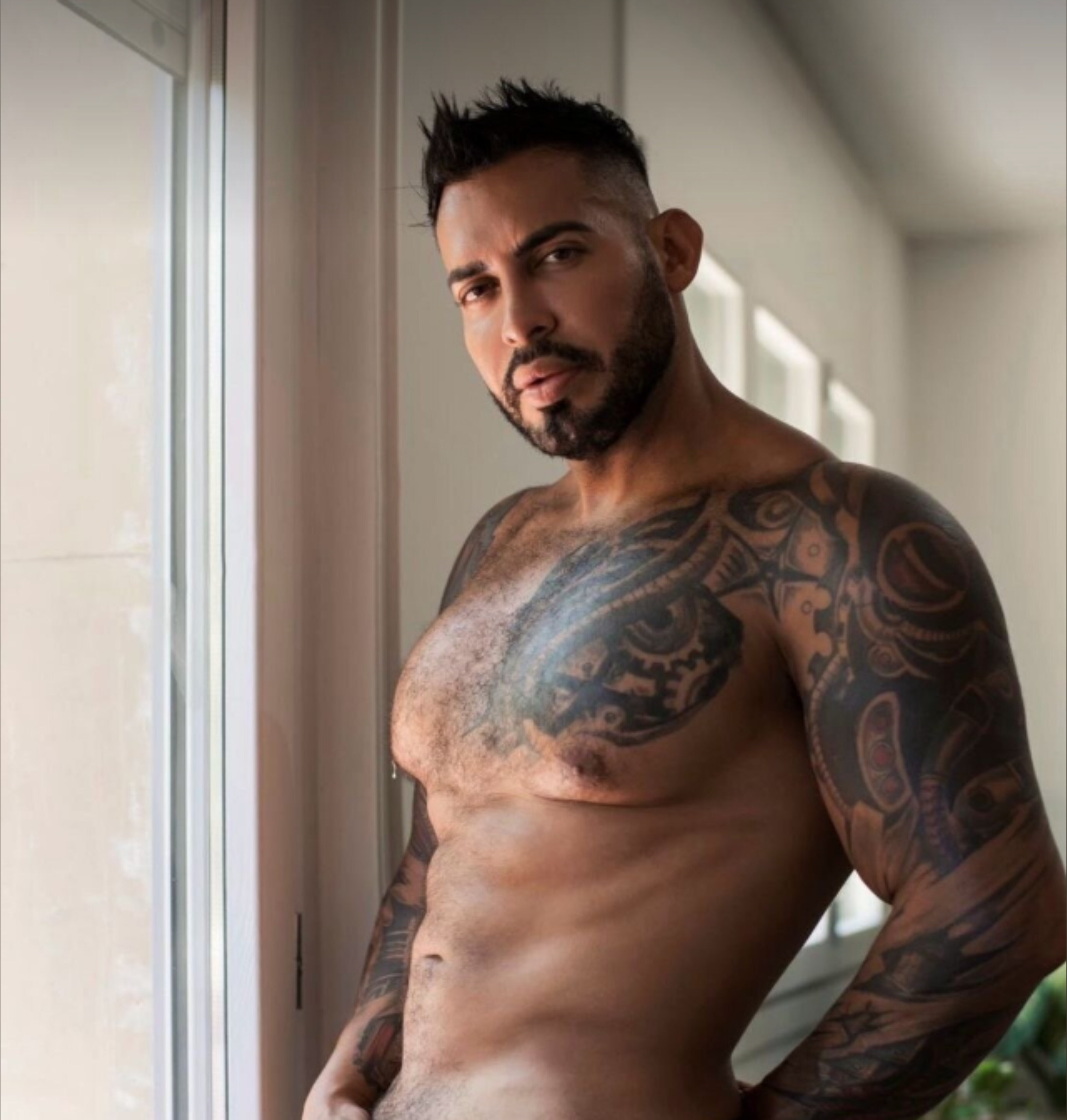 Viktor Rom  🔥 🚨🏛️X MANSION X 🏛️🚨