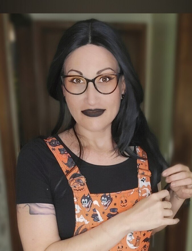 Violet Ventur - Onlyfans Creator