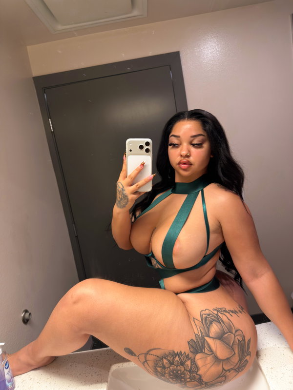 AmberDyme Cheeks - OnlyFans creator with 0 reviews (0.0/5 stars)