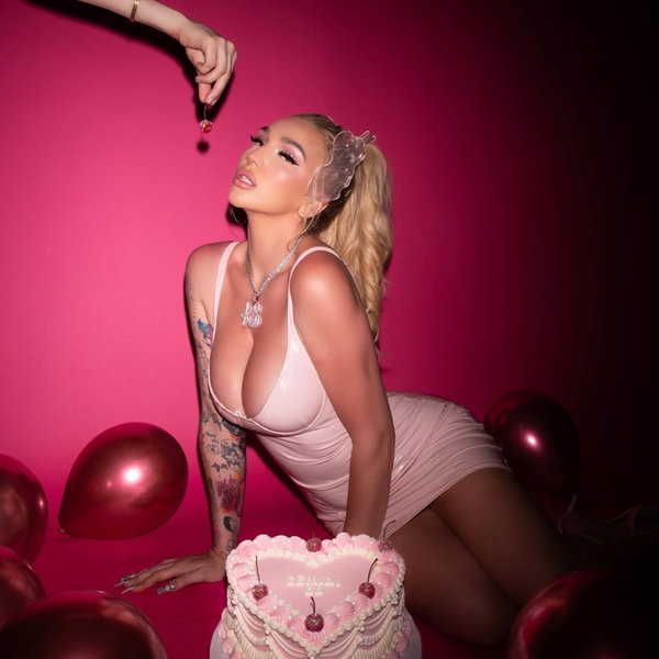 Kendra Sunderland - créateur OnlyFans avec 0 avis (0.0/5 étoiles)