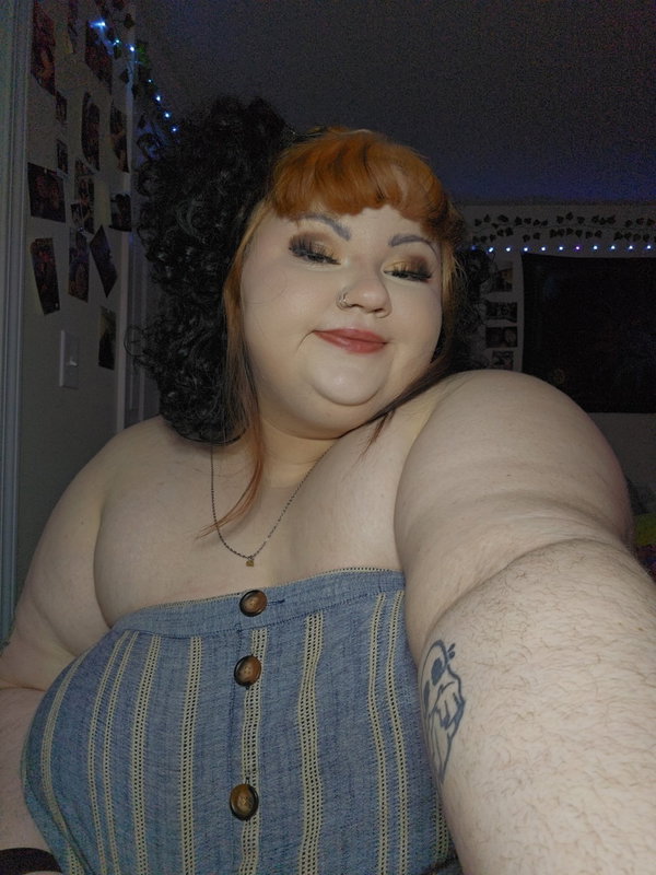Chey😈 - OnlyFans creator with 0 reviews (0.0/5 stars)