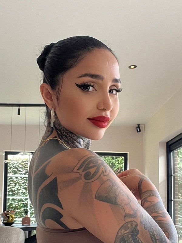 Betty Bangs - OnlyFans creator with 0 reviews (0.0/5 stars)