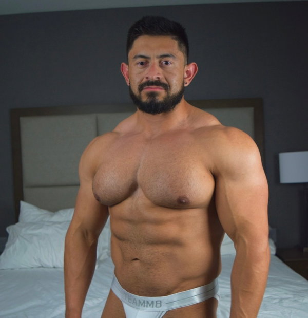 Mateo Muscle - OnlyFans creator with 0 reviews (0.0/5 stars)