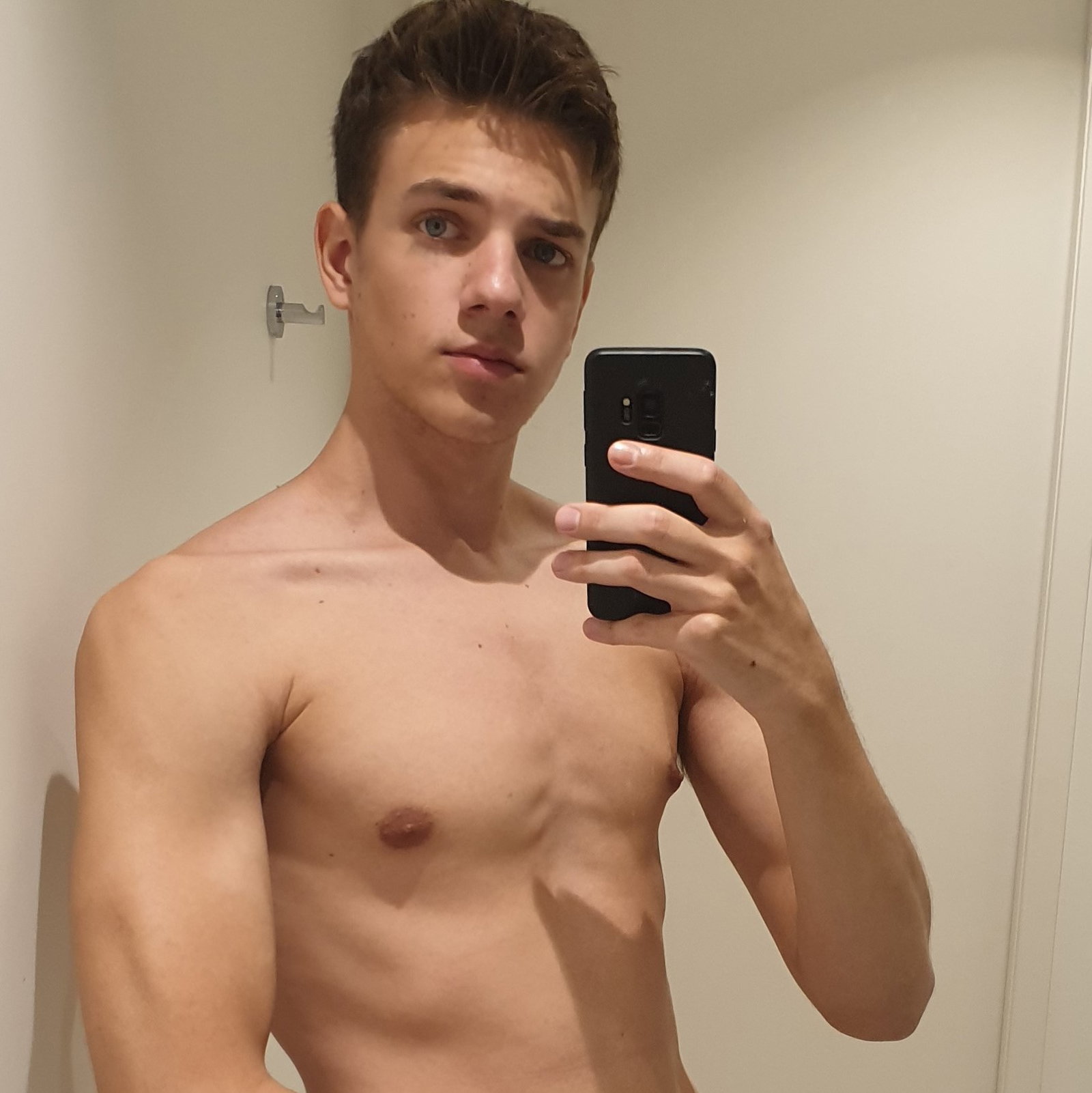 Connor Peters - Onlyfans Creator