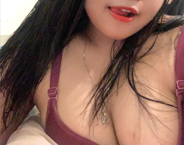 Your Spicy Chick - OnlyFans creator with 0 reviews (0.0/5 stars)