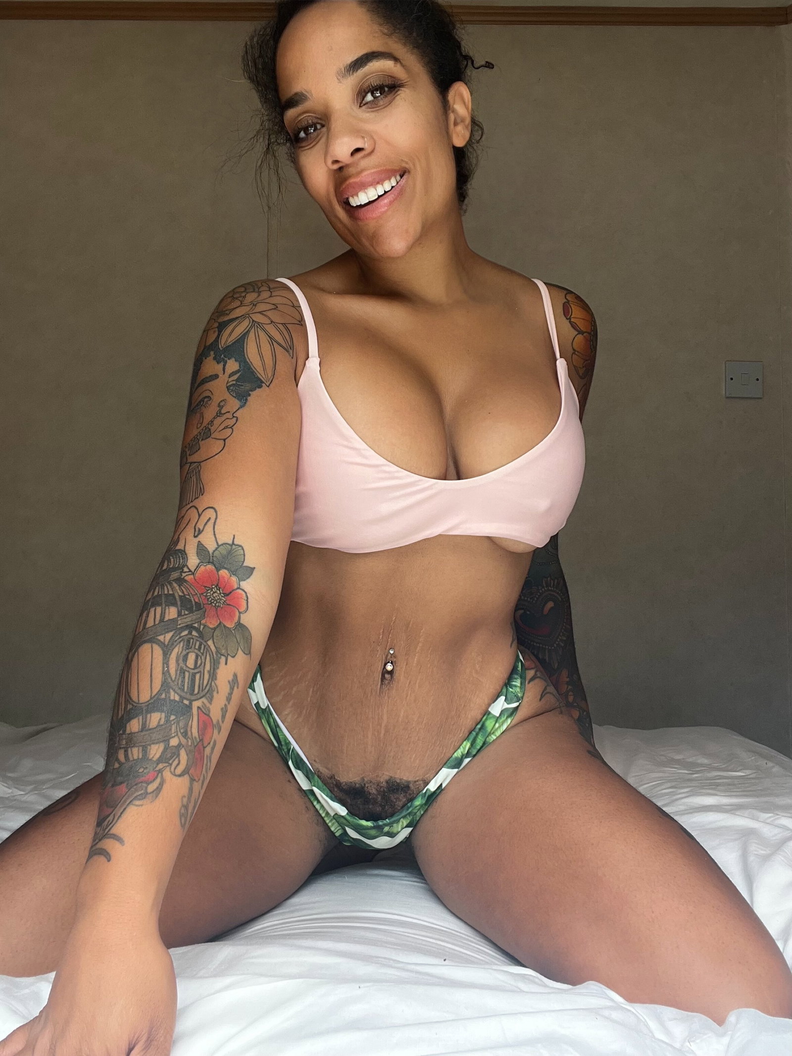Your Bush Queen 🌳 - Onlyfans Creator