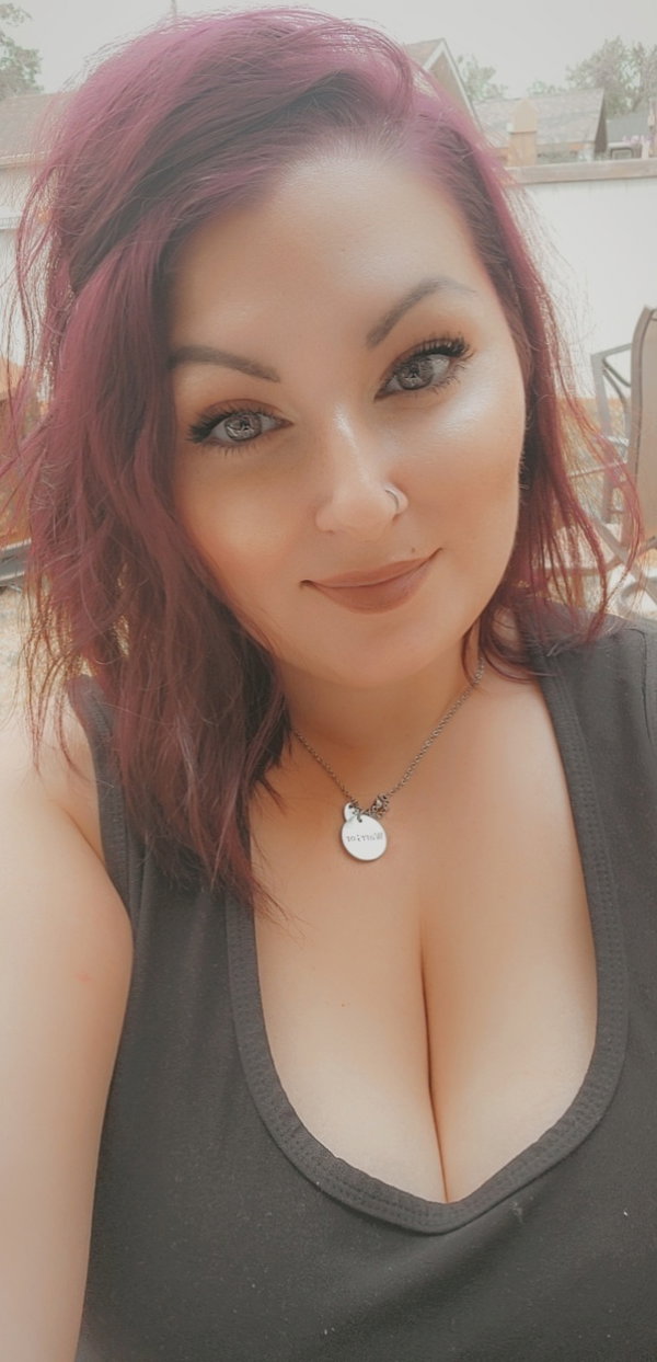 Curvy browneye baby - créateur OnlyFans avec 0 avis (0.0/5 étoiles)