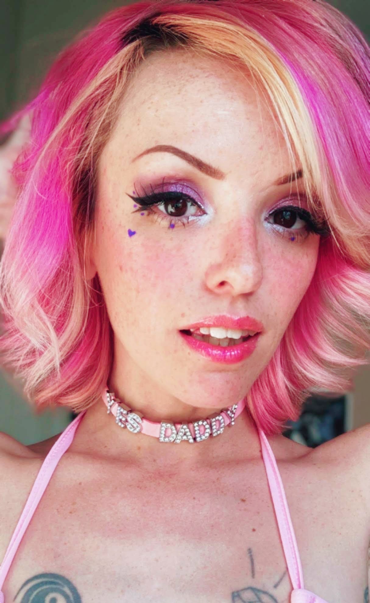 Zoe Riot